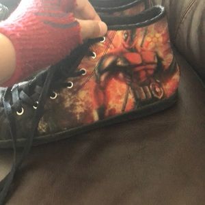 Deadpool converse